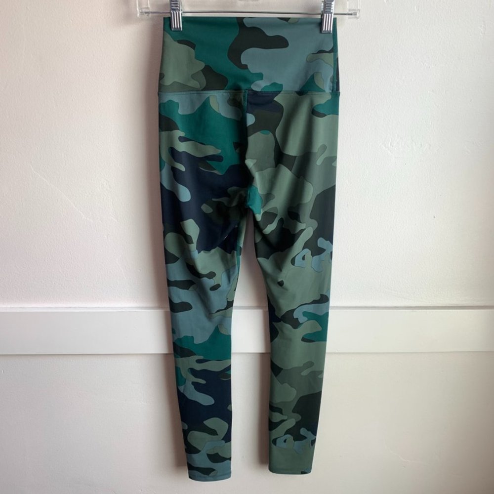 Carbon38 Camo High Rise Full Length Leggings - Picture 4 of 7
